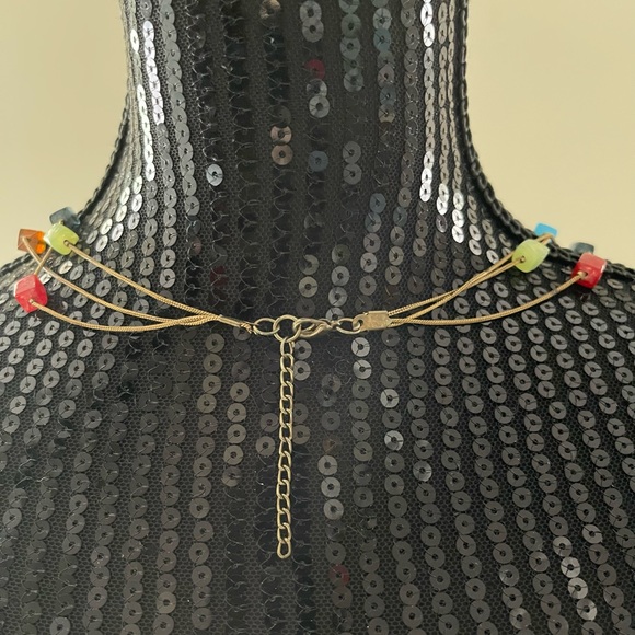 Vintage Three Strand Multi Coloured Stone Necklace. - Picture 3 of 4